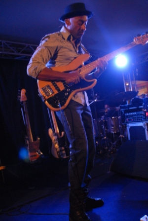 marcus_miller_040c_C.LANG